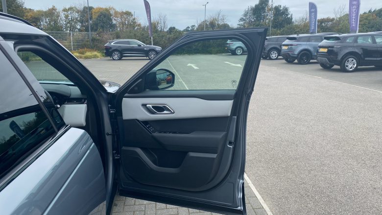 Land Rover Range Rover Velar 2.0 D200 MHEV Dynamic SE 5dr Auto Diesel Estate